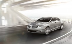 2013 Lincoln MKZ Photos