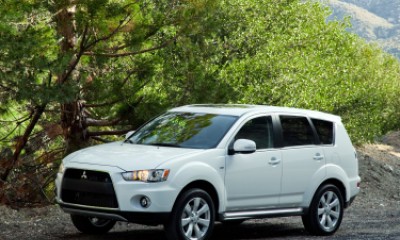 2013 Mitsubishi Outlander Photos