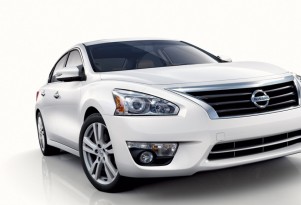 2013 Nissan Altima Promises Up To 38 MPG Highway Fuel Economy