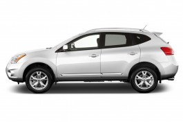 2013 Nissan Rogue FWD 4-door SV Side Exterior View