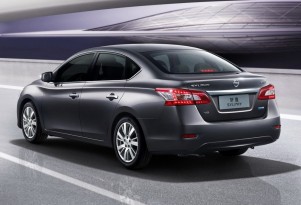 2013 Nissan Sentra, Steven Tyler, Bentley SUV: Today's Car News