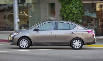 2013 Nissan Versa Photos