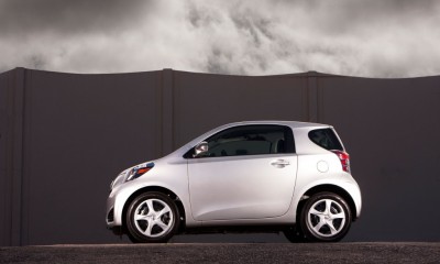 2013 Scion iQ Photos