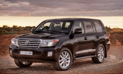 2013 Toyota Land Cruiser Photos