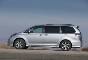2013 Toyota Sienna To Drop Four-Cylinder Model