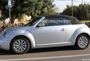2013 Volkswagen Beetle Convertible spy shots
