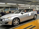 2013 Volvo V60 Plug-in Hybrid enters production