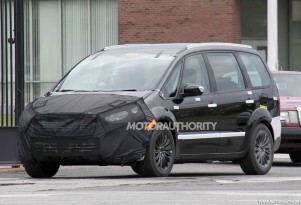 2014 Ford S-Max spy shots