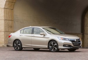 CA Drivers Want Carpool-Lane Access, Honda Gives It To Them (But There's A Catch)
