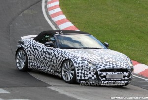 2014 Jaguar F-Type R spy shots