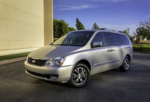 Kia Sedona Minivan Returns For 2014: What's Changed?
