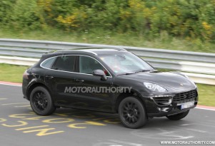 2014 Porsche Macan spy shots