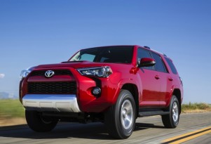 2014 Toyota 4Runner Reviewed, Cadillac Recall, #askTCClive Announced: Car News Headlines