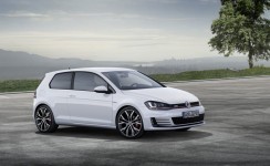 2014 Volkswagen GTI Photos