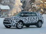 2015 Land Rover LR2 test mule spy shots