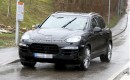 2015 Porsche Cayenne facelift spy shots