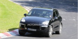 2015 Porsche Cayenne facelift spy shots