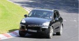 2015 Porsche Cayenne facelift spy shots