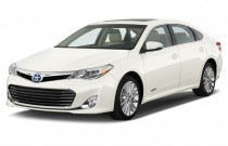 2015 Toyota Avalon Hybrid 2015 Toyota Avalon Hybrid 4-door Sedan Limited (Natl) Angular Front Exterior View