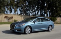2013 Hyundai Sonata Hybrid 2017 Hyundai Sonata Hybrid (plug-in hybrid version)