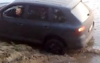 Video: Porsche Cayenne Tire Explodes
