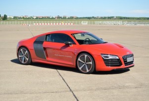 Audi R8 e-tron track drive, Berlin Tempelhof Airport