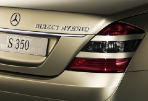BMW & DCX developing premium segment RWD hybrid
