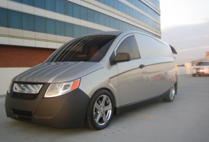 GM-Backed Bright Idea Plug-In Hybrid Van To Be Built By AM General