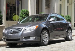 Chicago Auto Show Preview: 2012 Buick Regal With eAssist Option