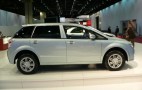 China Aims to Be on Top in Hybrid and EV Vehicles