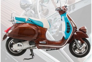 Digital Veneer Wooden Tribute Vespa