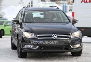 Euro-spec 2014 Volkswagen Passat test-mule spy shots