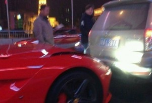First Ferrari F12 Berlinetta crash - Image courtesy of CarNewsChina