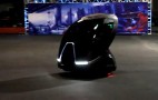 Video: GM's Two-Seat Autonomous Electric EN-V Spins Into Action