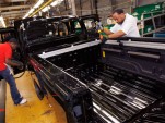 GM UAW workers on the Hummer assembly line in Shreveport
