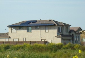 Electric Car + Solar Panels: Are They Right For You?