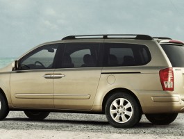 2009 Hyundai Entourage