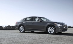 2011 Infiniti M Photos