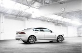2010 Jaguar XF Photos