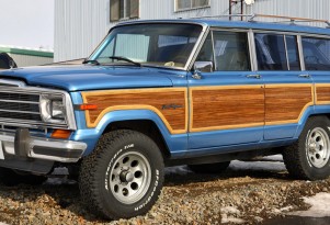 Jeep Grand Wagoneer
