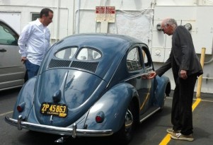 Jerry Seinfeld and Larry David with a 1952 VW Beetle, via Twitter