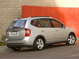 2010 Kia Rondo