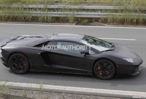 Lamborghini Aventador LP 700-4 Roadster spy shots 