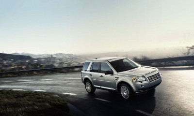 2010 Land Rover LR2 Photos