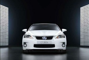 Lexus Lures Andy Samberg, Tracy Morgan, Jamie Kennedy To The Dark Side