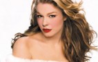 LeAnn Rimes Taps The Ass Of A Mercedes With Her Audi Q5