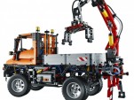 LEGO Mercedes-Benz Unimog model