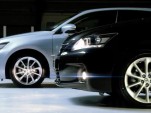 Lexus CT 200h driving on ice