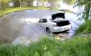 Lexus ES 300 goes swimming in Russia