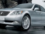 Lexus to launch LS 460 AWD at Moscow Motor Show